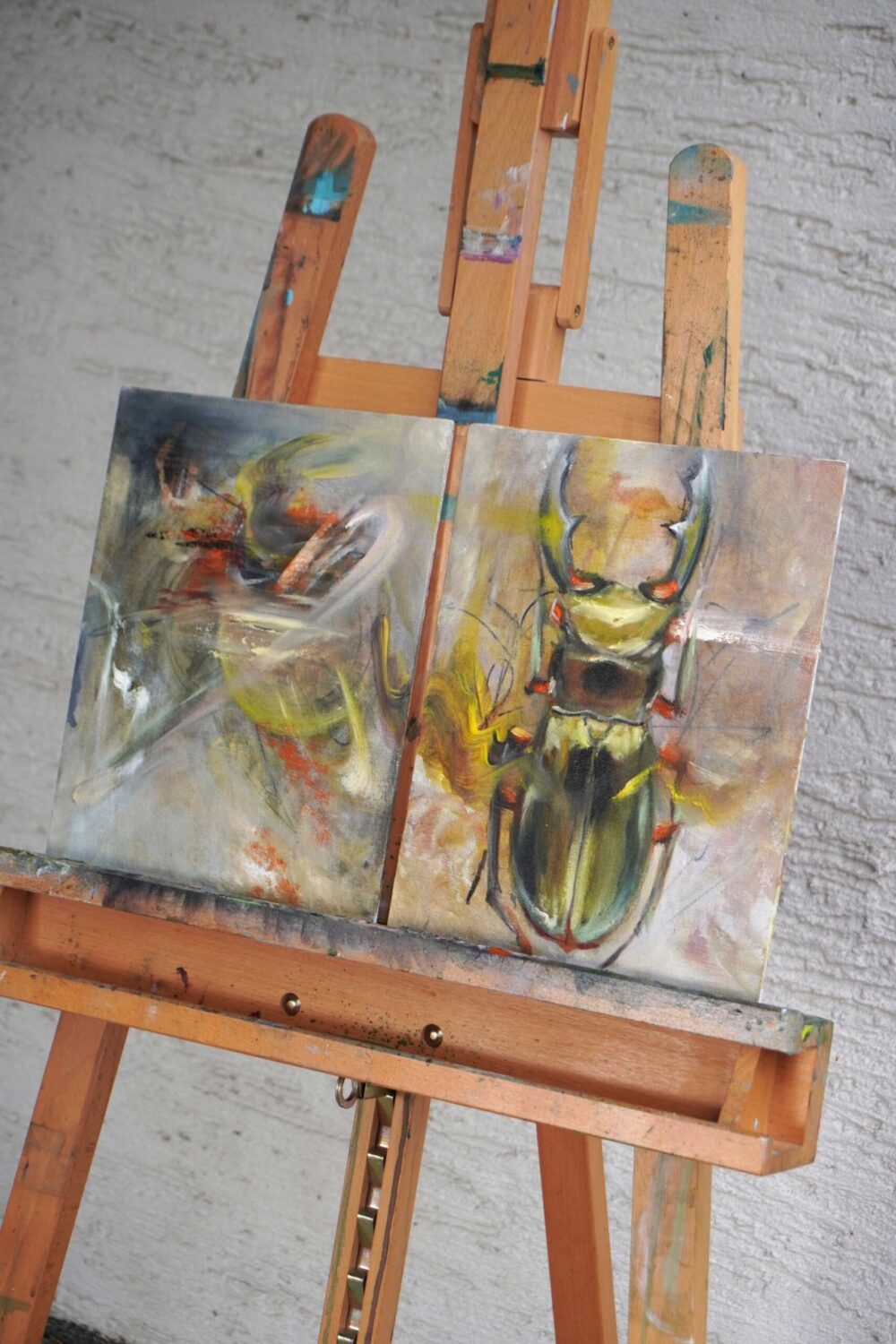 Ali Olio | Fine Art from the Alps | Kunst aus den Alpen | abstract beetle yellow green orange white | abstrakter Käfer grün gelb orange weiß