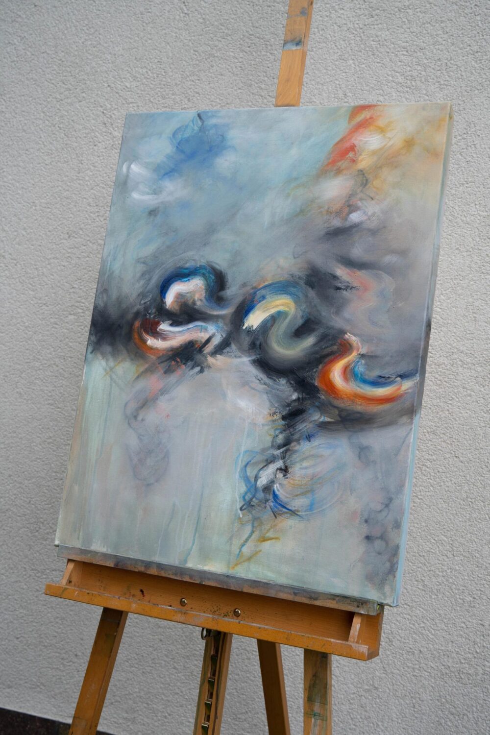 Ali Olio | Fine Art from the Alps | Kunst aus den Alpen | Alexandra Isabel Hörhager | Abstrakte Kunst blau orange Frau Zufriedenheit | abstract art contemporary blue orange woman contentment