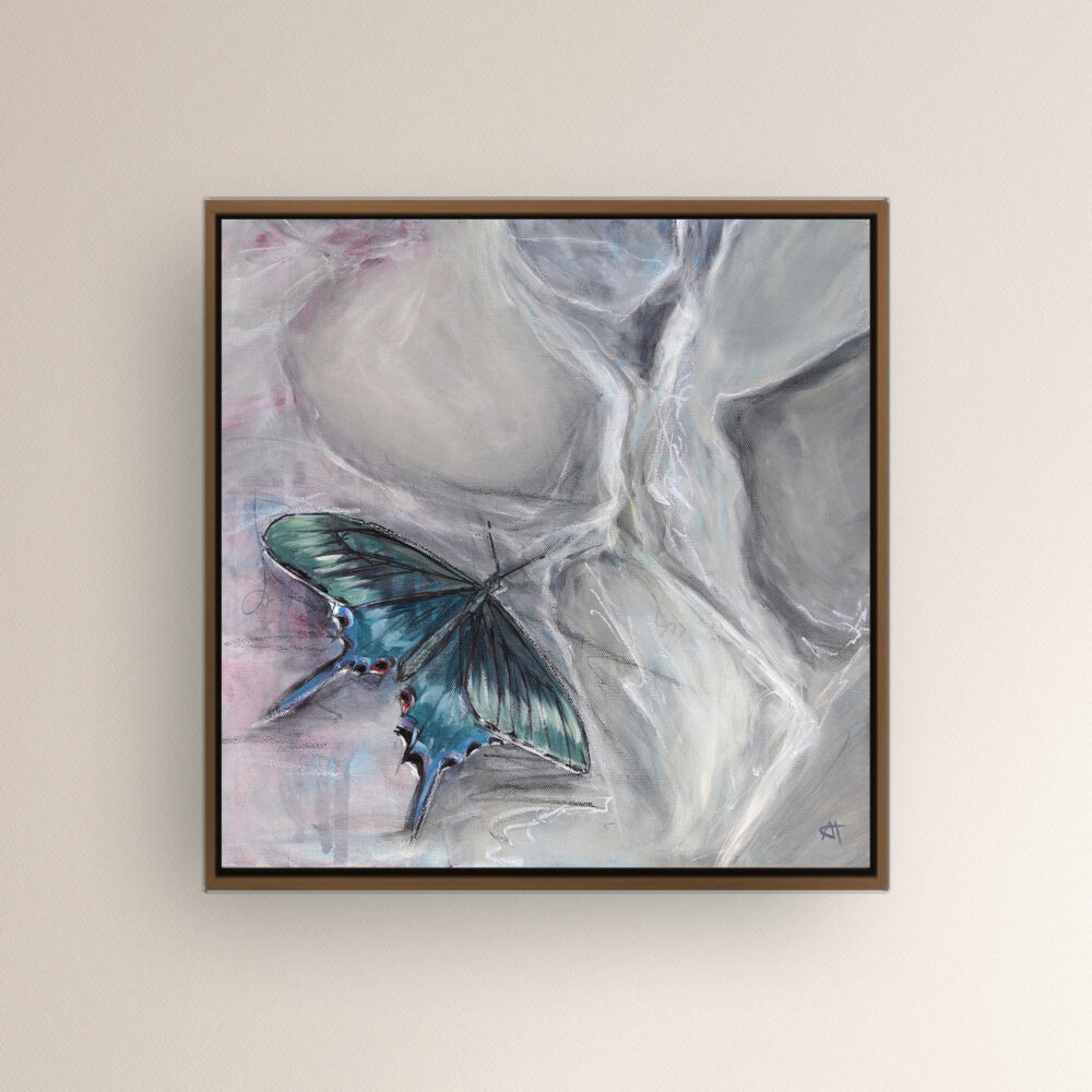 Ali Olio | Fine Art from the Alps | Kunst aus den Alpen | Stein Schmetterling blau grau weiß abstrakter Hintergrund Butterfly stone abstract background blue metallic white stone