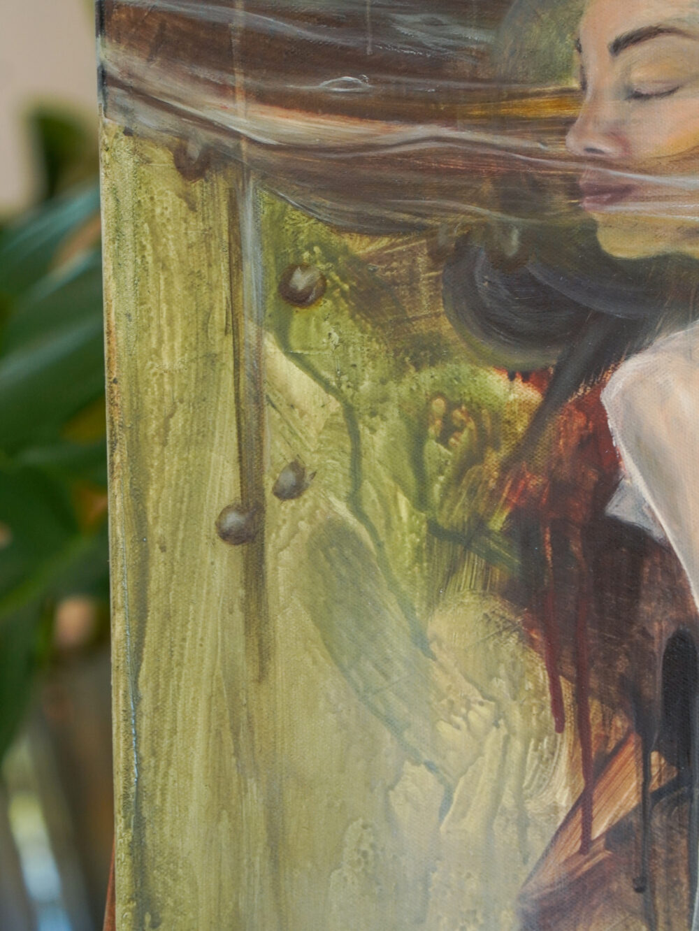 Gemälde einer Frau mit geschlossenen Augen, halb unter Wasser, symbolisiert das Ertrinken in Gedanken und das Loslassen im Fluss des Lebens. Alexandra Isabel Hörhager - aufstrebende österrreichische Künstlerin | Ali Olio - Emerging Austrian Artist | Kunst aus Tirol | Fine Art from the Alps