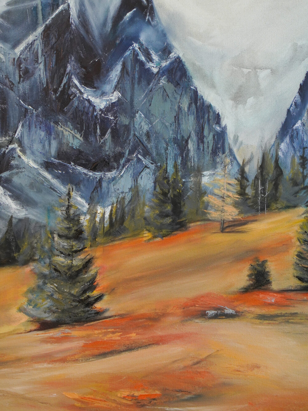 März / March ist Teil der 12 Months Series - eine Landschaft im März, noch verschneite Berggipfel und darunter bereits Frühlingserwachen. Das Kunstwerk hat die Farben blau, orange, weiß, grau, grün. Mixed Media Ölmgemälde von Alexandra Isabel Hörhager - aufstrebende österreichische Künstlerin. Original Art from Ali Olio - an emerging austrian artist | Fine Art from the Alps